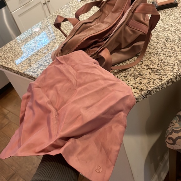 Lululemon Work/Gym Bag - Picture 6 of 6